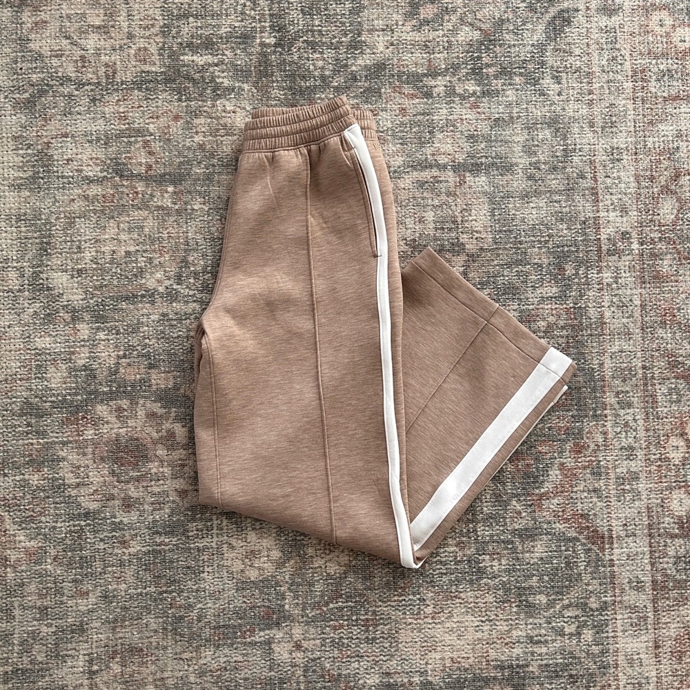 Abercrombie YPB neoKNIT wide-leg pants